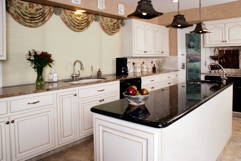 White Cabinets With Black Countertops Design Ideas Remodel Kitchen Backsplash White Cabinets Black Countertop Tile