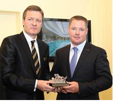 Metrojet Solairus signing1