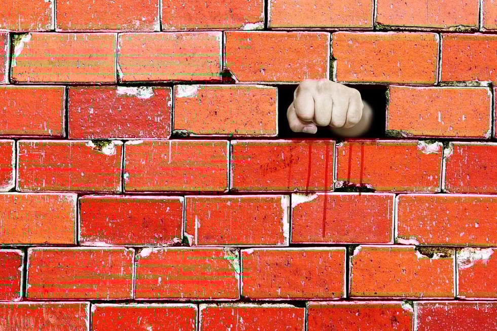 5 Tips for Breaking Down the Barrier Between You and Your Designer