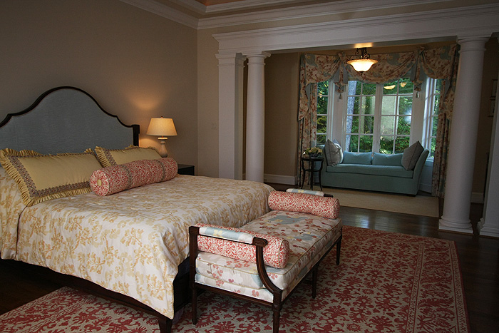 How Needlepoint Rugs Make It Easy To Design Cozy Bedrooms