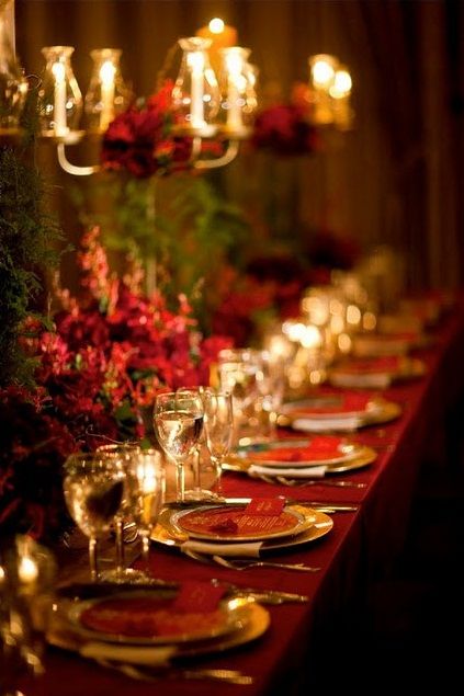 Christmas Tables Red And Gold : Pinterest most gorgeous dining rooms with decorative rugs