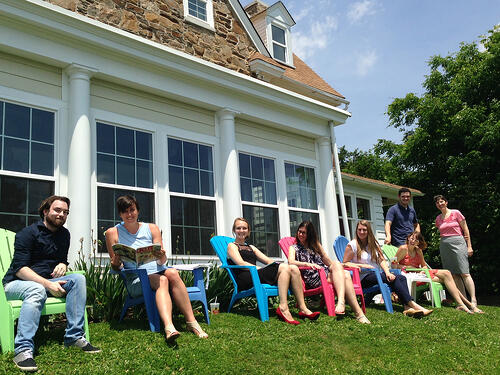 lunch outside, garden media group, connecting with different audiences, content marketing, creating content, public relations