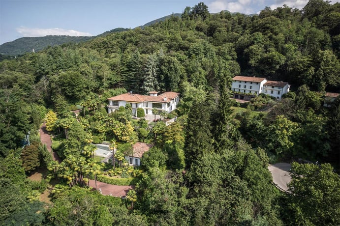 This secluded compound near Lake Lugano is akin to a Bond villain’s lair, thanks to its Space Age amenities and decadent Sixties décor. This secluded compound near Lake Lugano is akin to a Bond villain’s lair, thanks to its Space Age amenities and decadent Sixties décor.