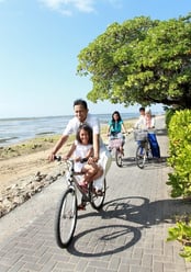 Family_bike_ride
