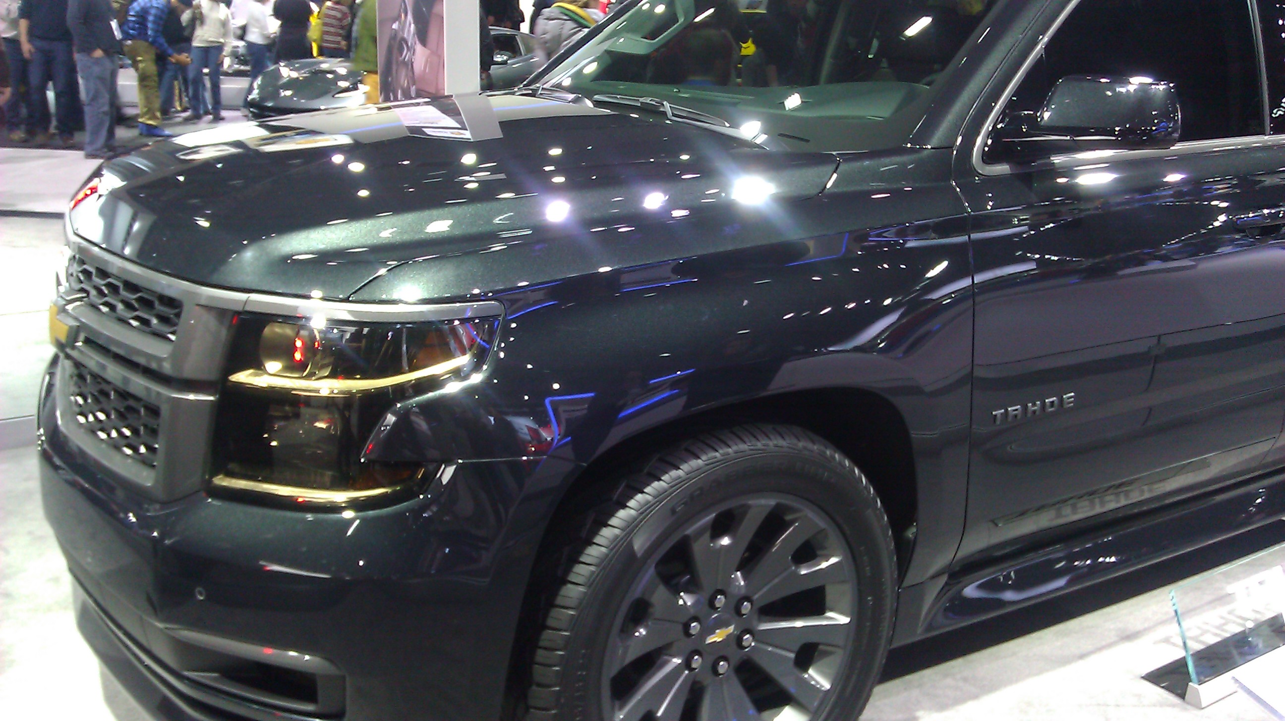 Chevy tahoe black sideboards