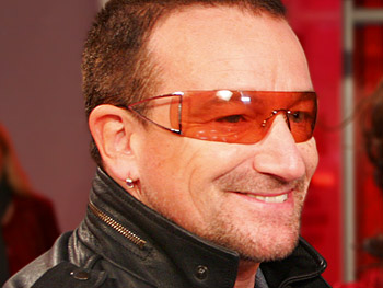 Does_Bono_wear_blue_light_blocking_glass