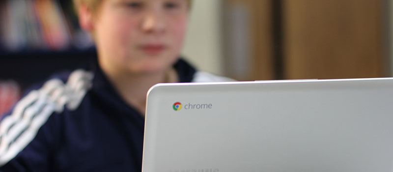 education-teacher-chromebook