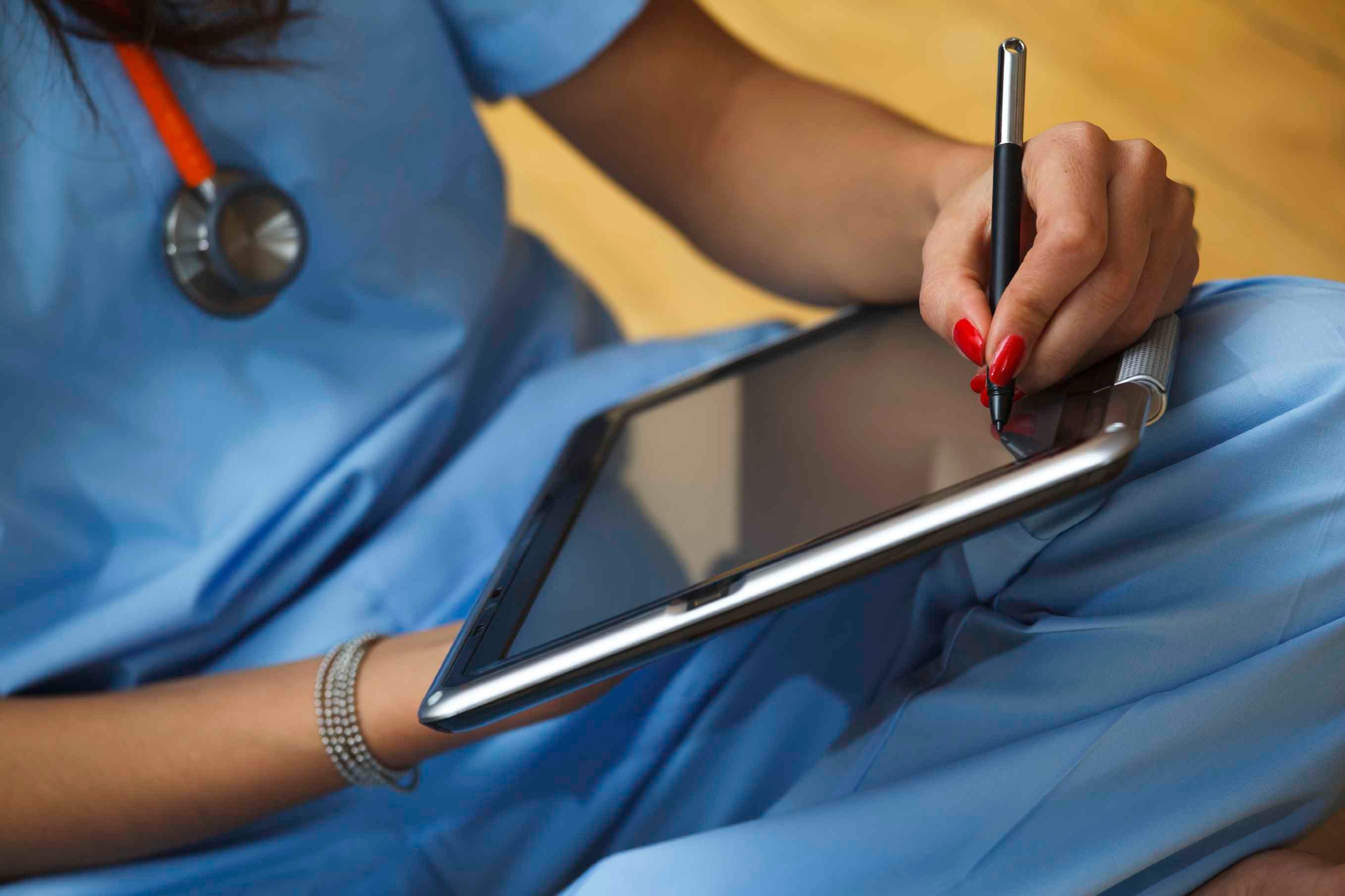 6 Secrets to Submitting a Solid Nursing Scholarship Application