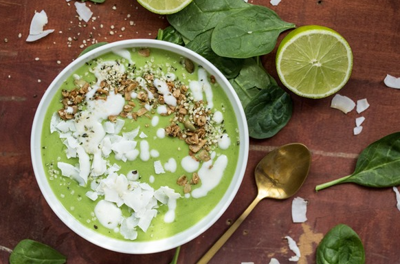 green-tea-lime-pie-smoothie-bowl