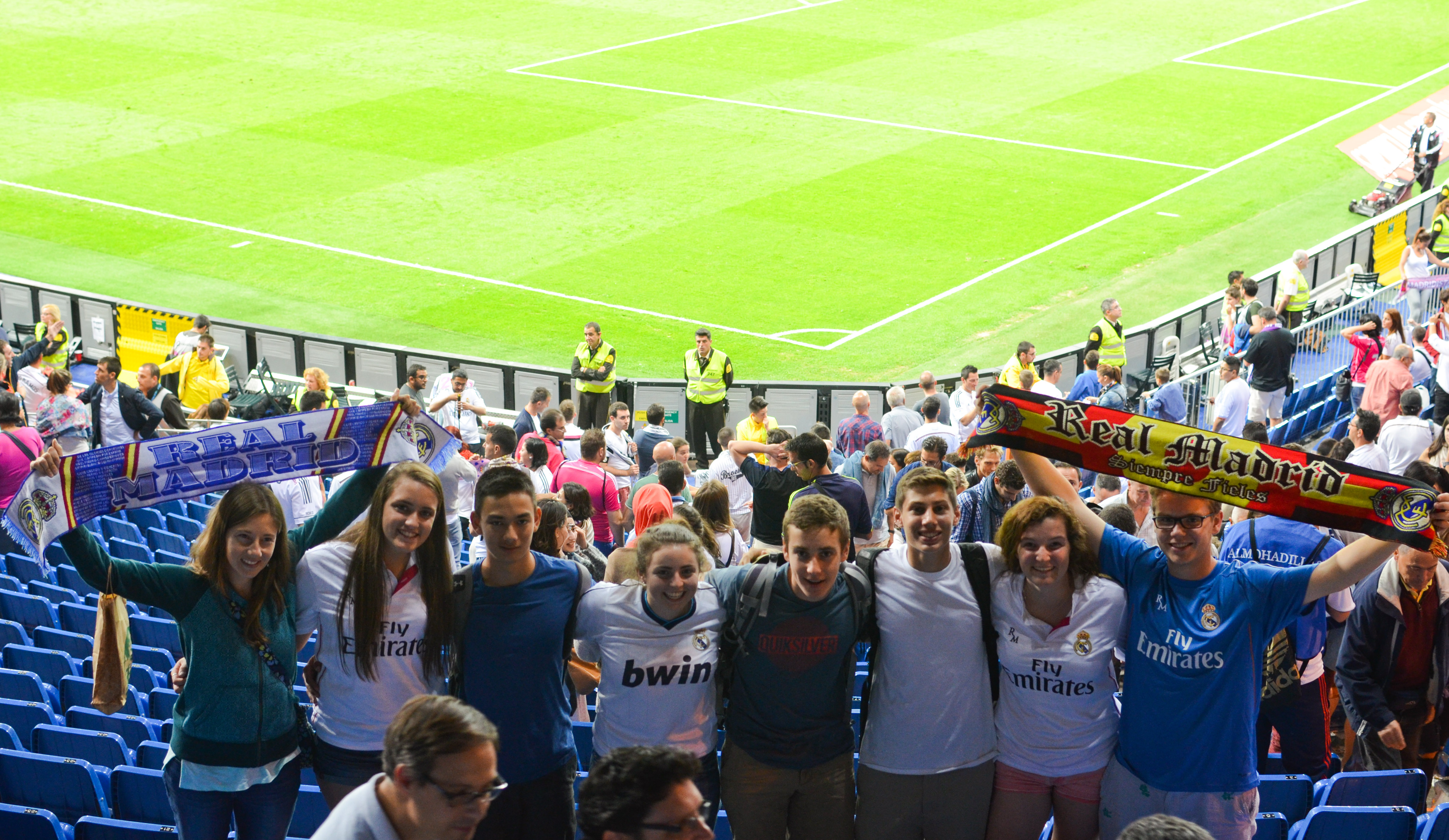 Proctor en Segovia students watch Real Madrid soccer Proctor en Segovia students watch Real Madrid soccer