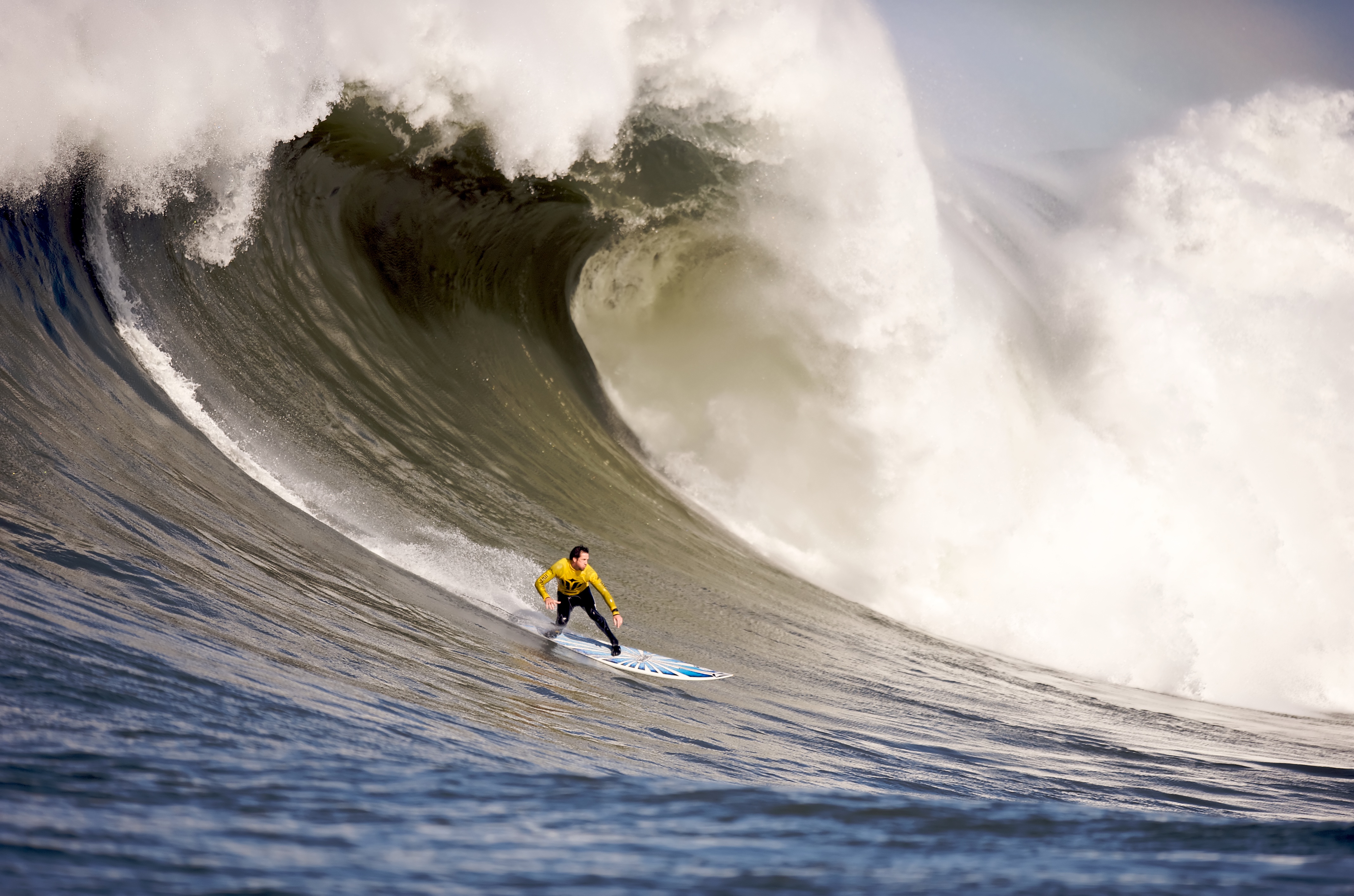 English: Mavericks Surf Contest 2010. Français...