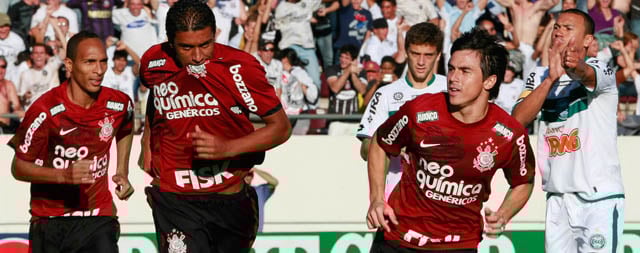 camisas-mais-bonitas-do-corinthians-vermelha camisas-mais-bonitas-do-corinthians-vermelha