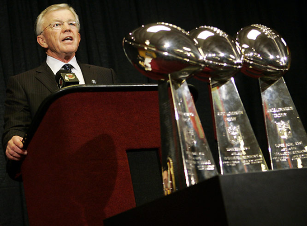 gibbs,_joe_image_2_to_consider_with_super_bowl_rings_of_rda_site_6-28-09-resized-600.jpg