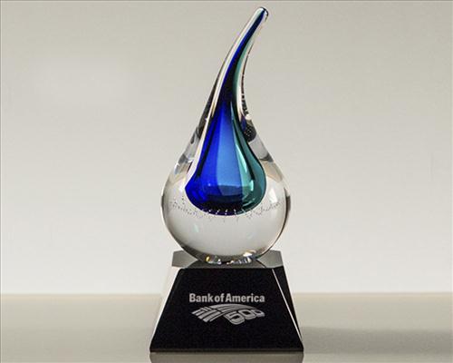 Engraved_artglass_teardrop_award