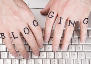 blogging-fingers-keyboard