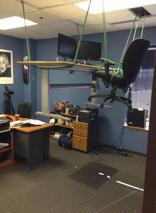 suspended-chair-prank.jpg suspended-chair-prank.jpg