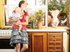 Farmhouse_kitchen_with_cow.png