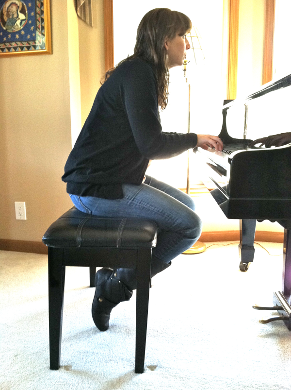 Bad posture 2 at the piano