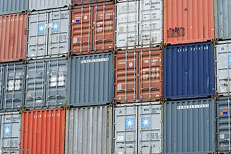 freight forwarder shipping containers