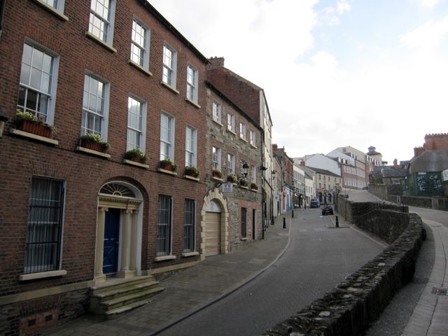 derry walled
