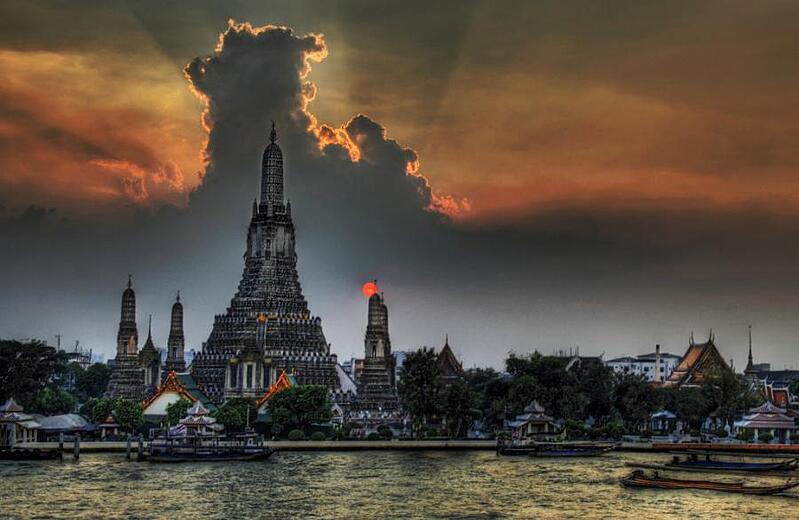 Living in the ‘Land of Smiles’ - What it's Like Teaching English in Thailand