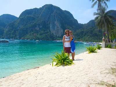 Nakhon Si Thammarat, Thailand English Teaching Q and A with Sarah Ballhaussen