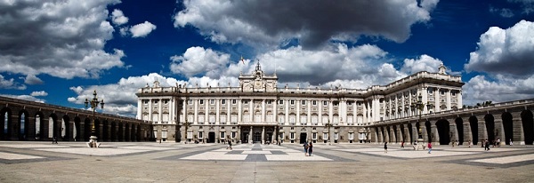 Discover the Essence of Spain while Teaching English in Madrid