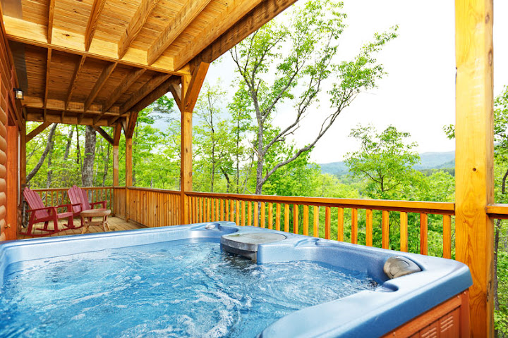 cabins in helen ga with hot tubs