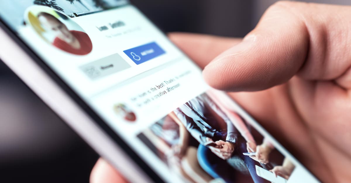 8 Tips for Selling with Social Media