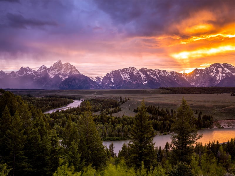 Snake River, pictured above, is the largest river of the United States' Pacific West, and is renowned for its excellent fishing. The big game on Snake River is sturgeon, which can reach up to 10 feet long