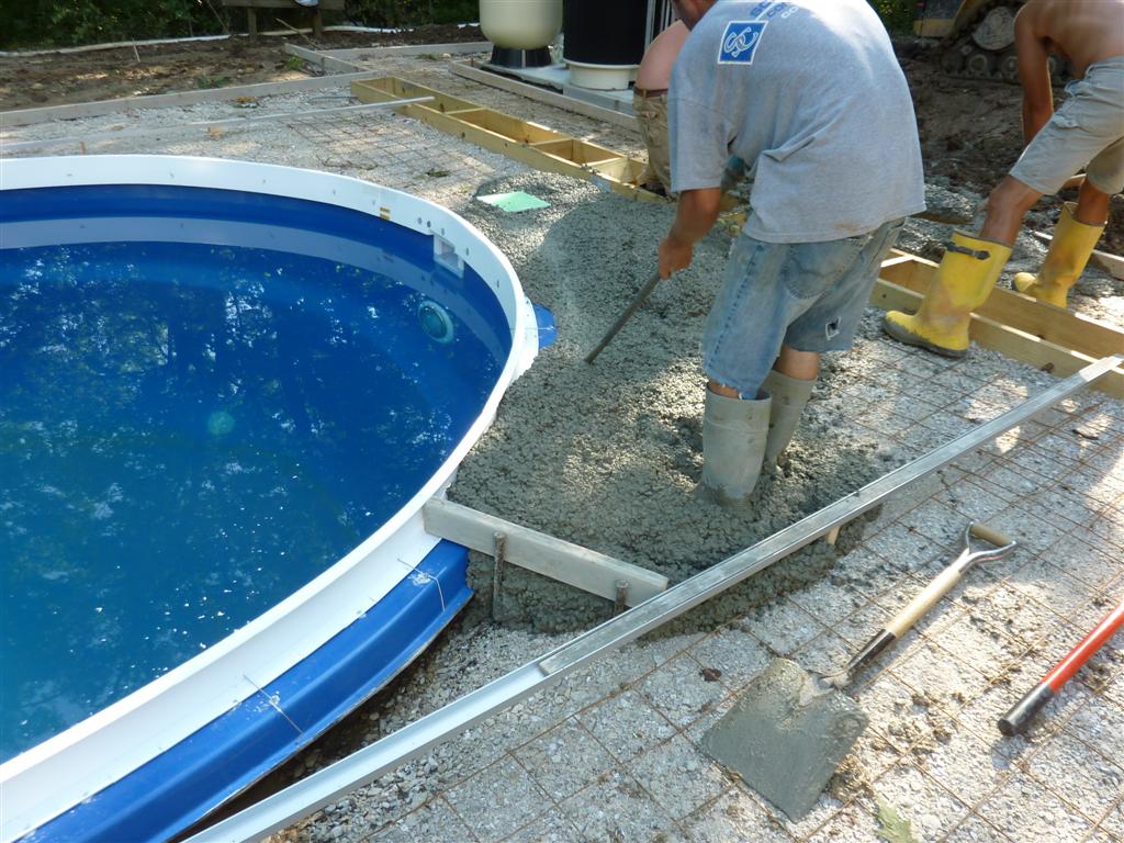 Why is Cantilevered Concrete on a Fiberglass Pool so Important? Milwaukee