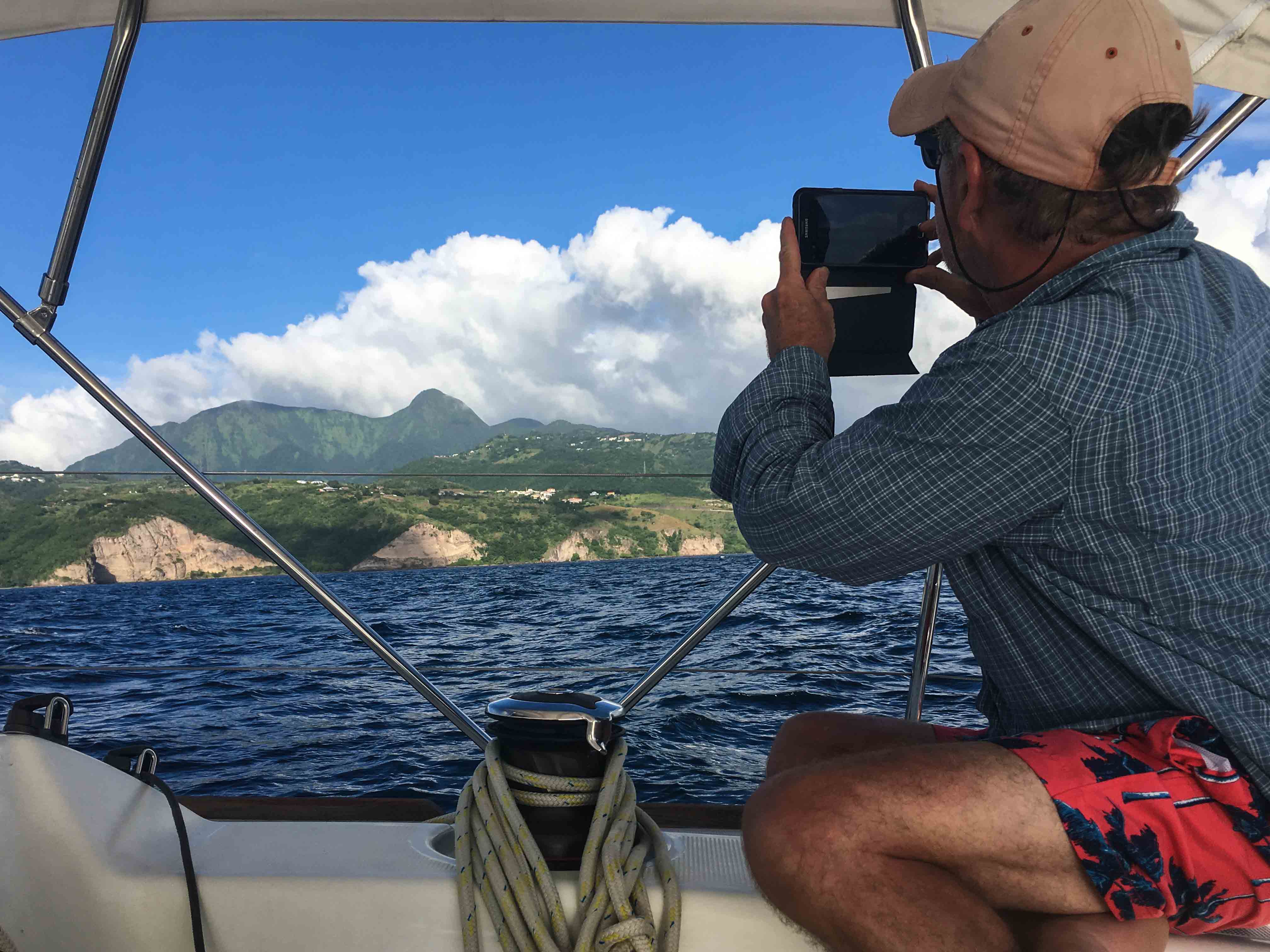 dominica-martinique-coast