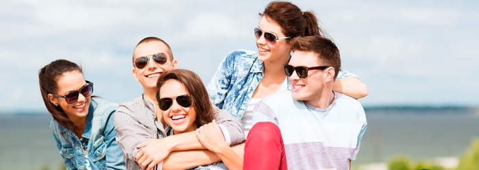 ¿Cómo saber qué tipo de amigos tiene mi hijo?