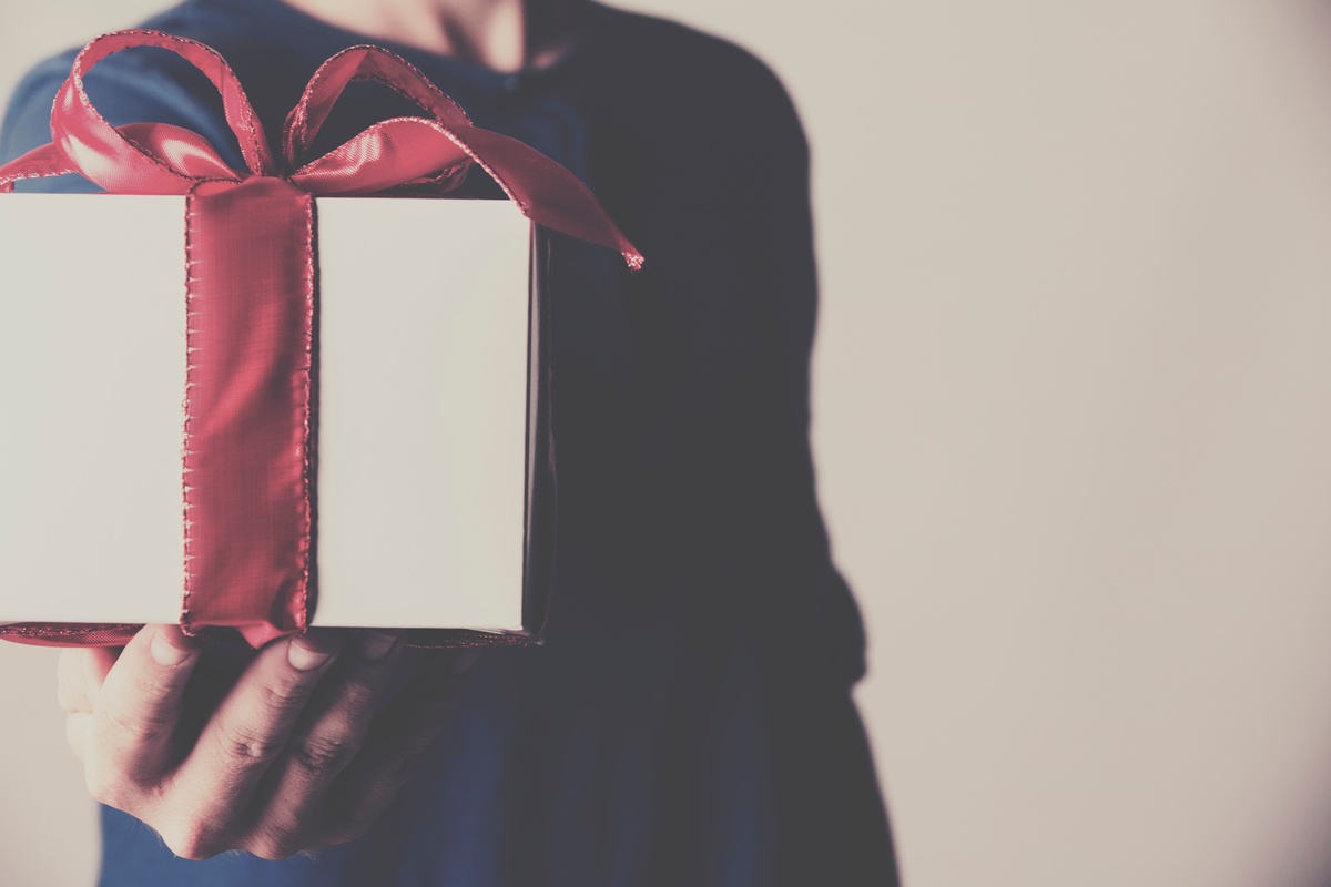 5 Holiday Gift Ideas For Seniors