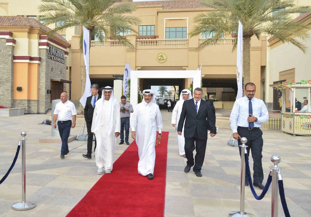 HE Dr Hamad bin Abdul Aziz Al Kuwari, Minister of Culture, Arts and Heritage, along with Mohammed Alshaali, Gulf Craft Chairman