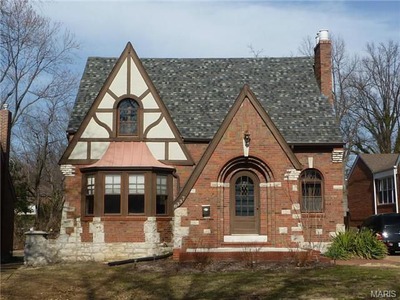  home in st. louis neighborhood