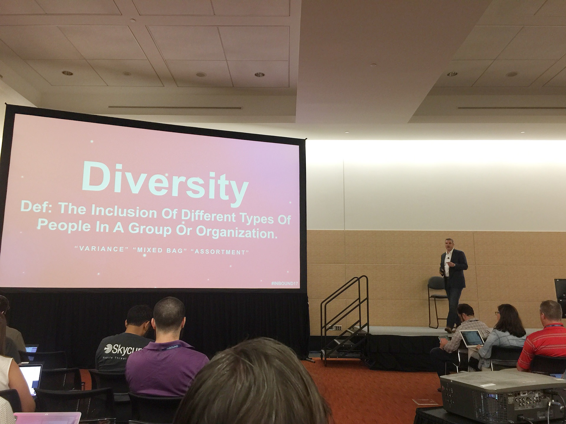 Go Big Ass or Go Home: Contrarian Entrepreneurship