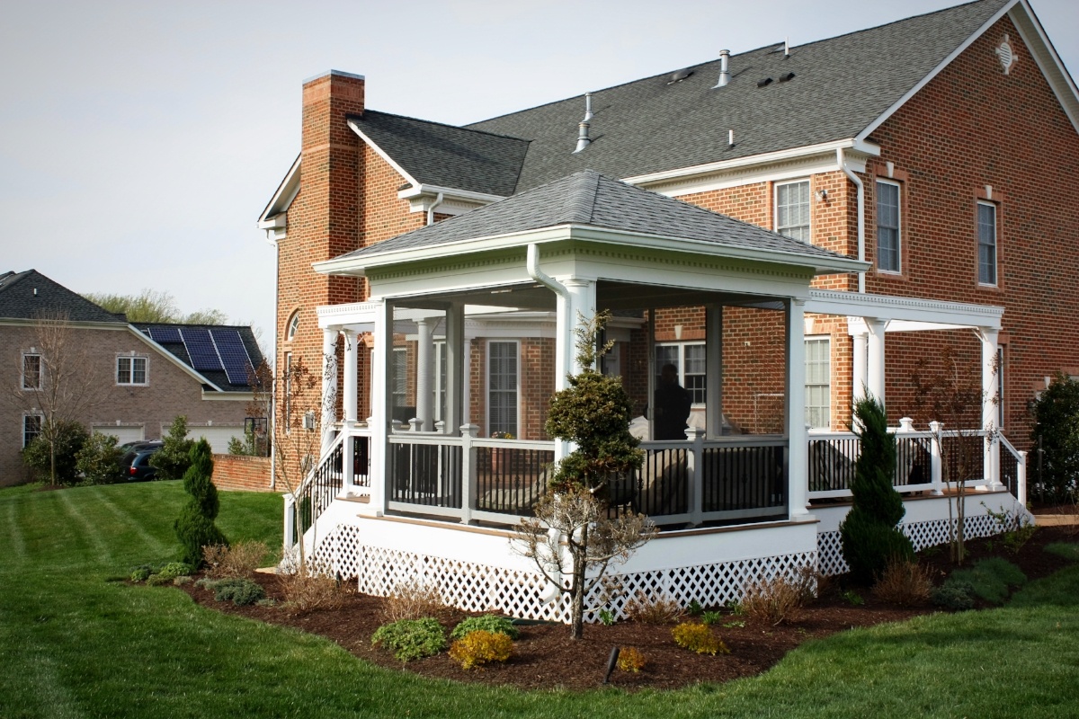 Fiberon Deck With Screen Room In Prince George S County