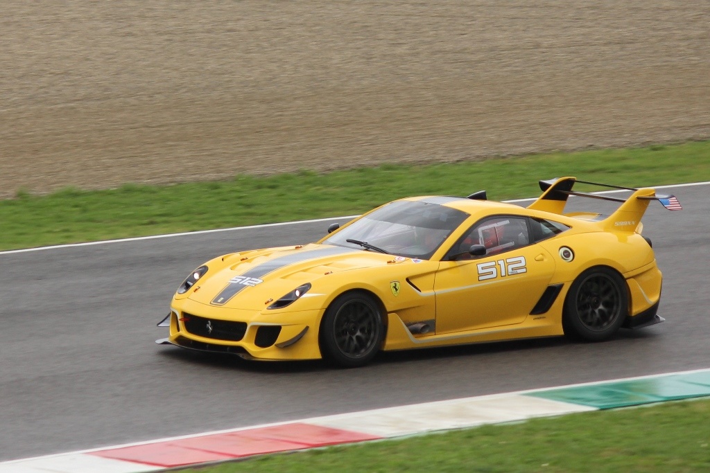 Incredible Ferrari 599XX Shipped to Italy