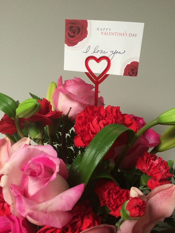 Complete Your Valentine's Arrangements With Heart Floral Card Holder Picks!  - Royer