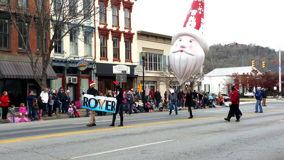 Royer Corporation Santa Balloon Madison Christmas Parade 2016.jpg