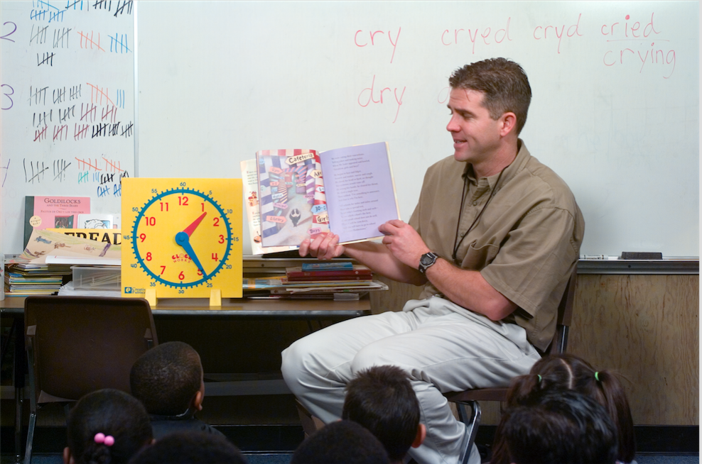 teacher-reading-to-class.png
