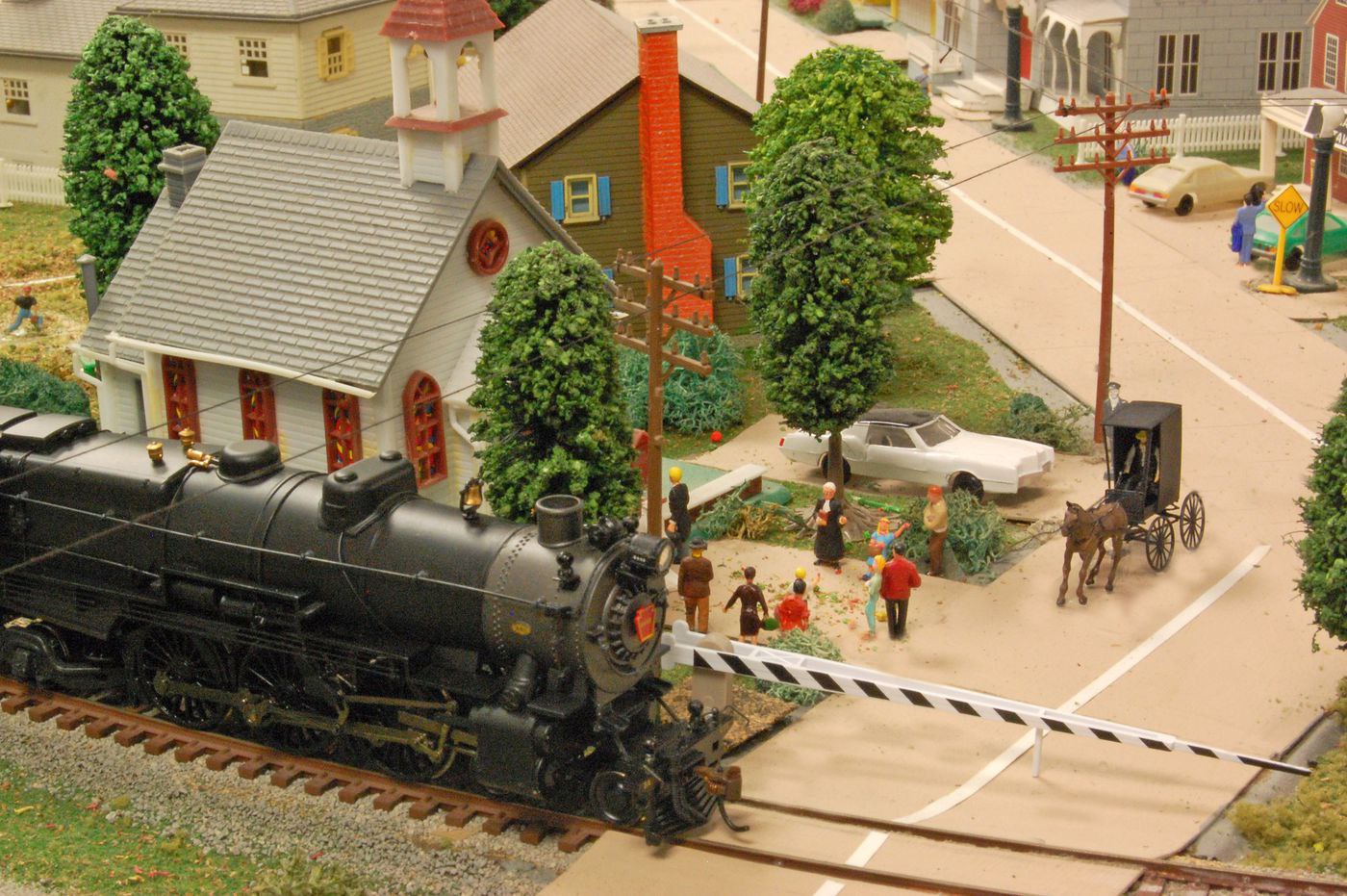 thumbnail image 2 of 100-Pack 1:150 Scale Train Mechanic People Figures – HO Scale Railway Scenery Layout 2 of 4