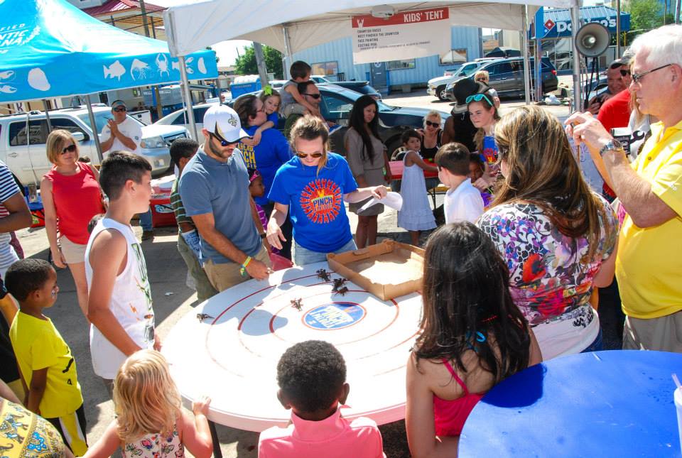 Deanies_Seafood_Pinchapalooza_Crawfish_season_crawfish_racing_family_friendly_entertainment_new_orleans.jpg