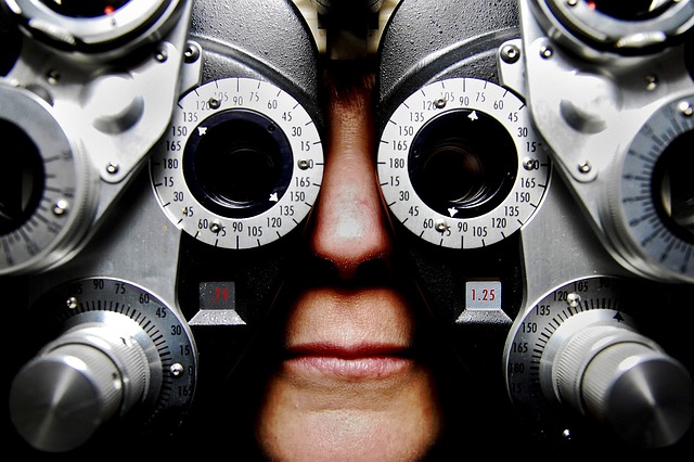 june09-what-are-the-signs-and-symptoms-of-cataract.jpg