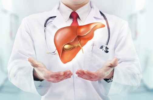 Doctor_with_liver