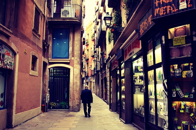 street-698631_640-1