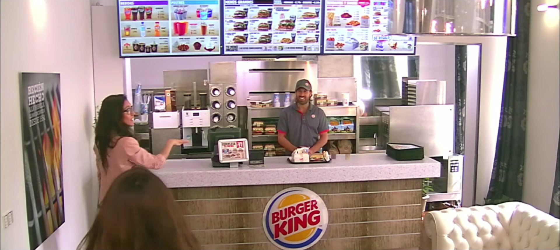 burger_king_whopper_apartment_brand_experience_experiential_2