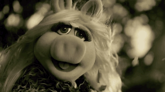 MissPiggyMuppet.gif