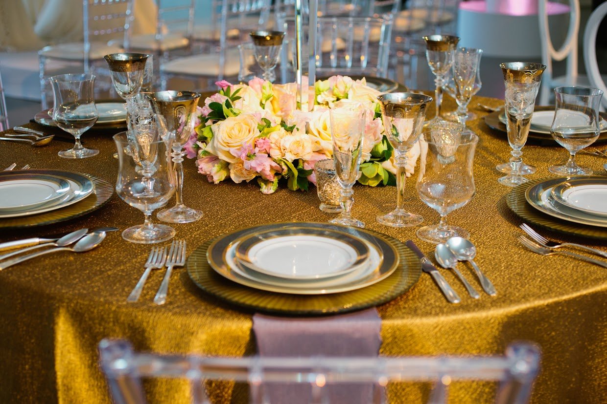 Gold Cotier Table Linen with Charger Plate | BBJ Linen
